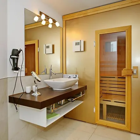 Rheingold - Woglinde Souterrain 1a